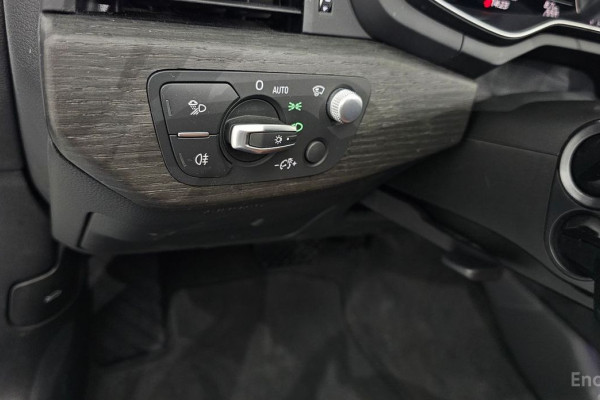 2023 Audi A4 с пробегом 48 293 км