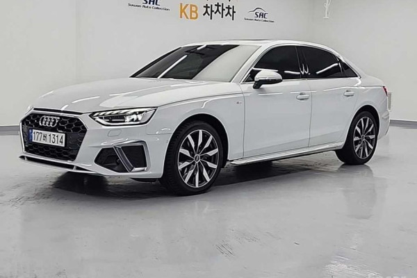 2022 Audi A4 с пробегом 15 364 км
