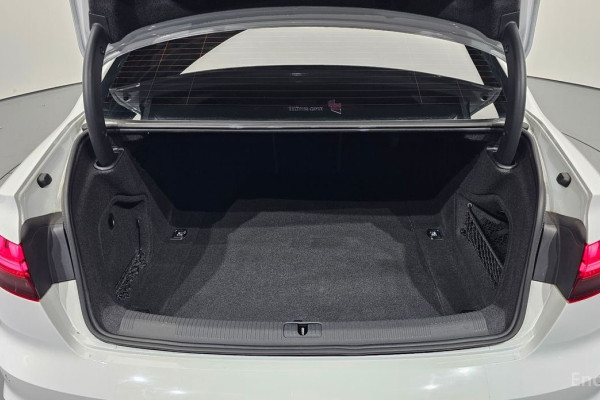 2023 Audi A4 с пробегом 48 293 км