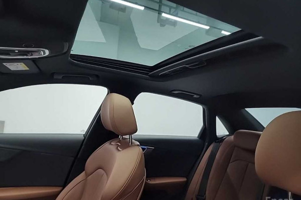 2022 Audi A4 с пробегом 15 364 км