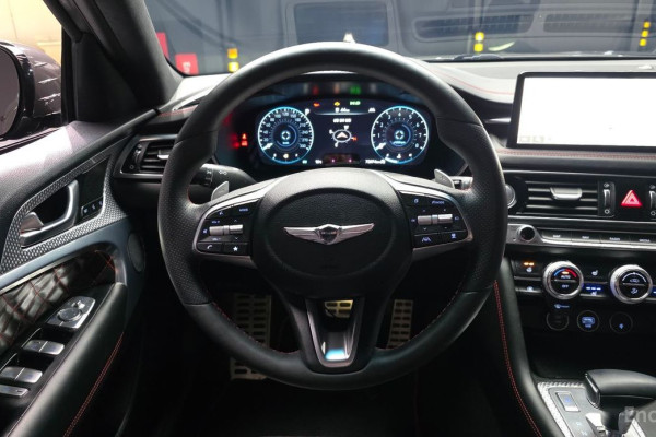 2023 Genesis G70 с пробегом 73 074 км