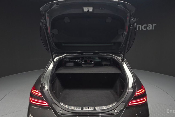 2023 Genesis G70 с пробегом 73 074 км