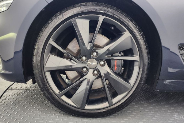 2022 Genesis G70 с пробегом 35 933 км