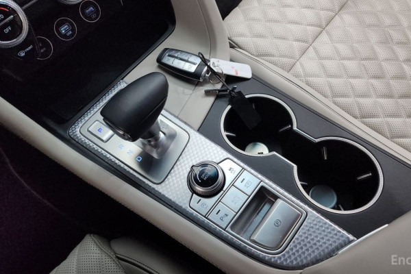 2022 Genesis G70 с пробегом 35 933 км