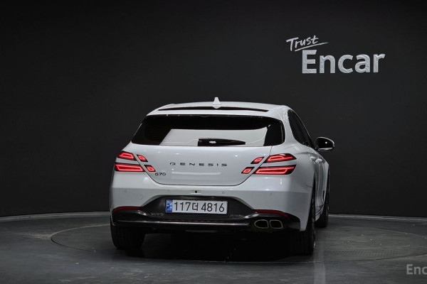 2022 Genesis G70 с пробегом 55 642 км