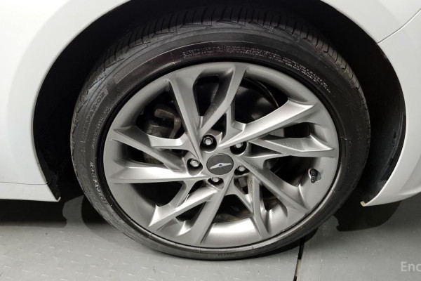 2022 Genesis G70 с пробегом 55 642 км