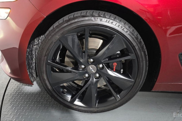 2023 Genesis G70 с пробегом 17 304 км