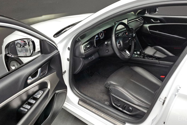 2022 Genesis G70 с пробегом 55 642 км