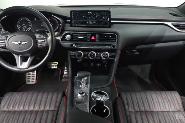 2023 Genesis G70 с пробегом 17 304 км