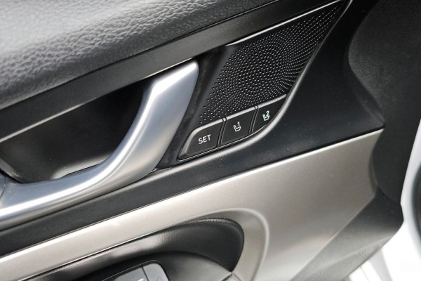 2022 Genesis G70 с пробегом 55 642 км