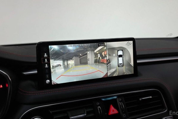 2023 Genesis G70 с пробегом 17 304 км