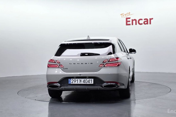 2024 Genesis G70 с пробегом 18 309 км