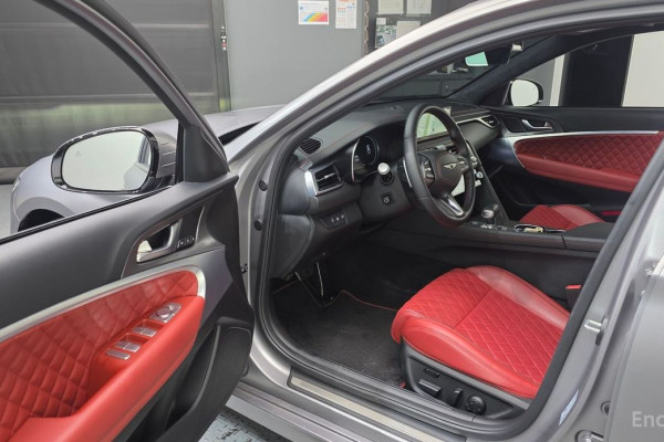 2024 Genesis G70 с пробегом 18 998 км