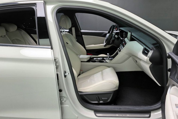 2024 Genesis G70 с пробегом 18 309 км