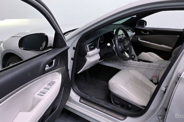 2024 Genesis G70 с пробегом 18 309 км