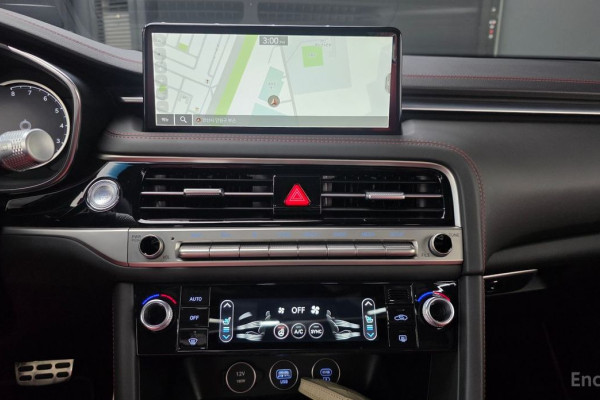 2024 Genesis G70 с пробегом 18 998 км