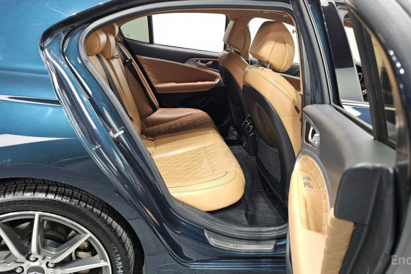 2022 Genesis G70 с пробегом 81 584 км