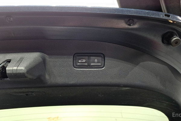 2022 Genesis G70 с пробегом 81 584 км