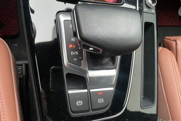 2021 Audi Q5 с пробегом 75 244 км