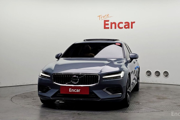 2022 Volvo S60 с пробегом 36 579 км