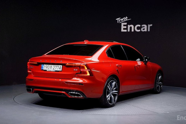 2022 Volvo S60 с пробегом 49 656 км