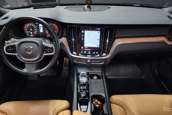 2021 Volvo S60 с пробегом 79 370 км