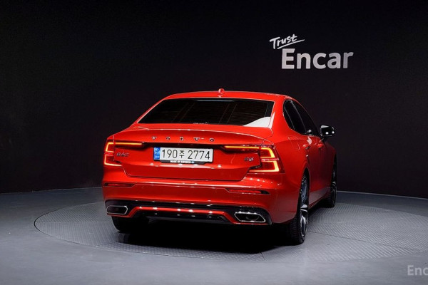 2022 Volvo S60 с пробегом 49 656 км