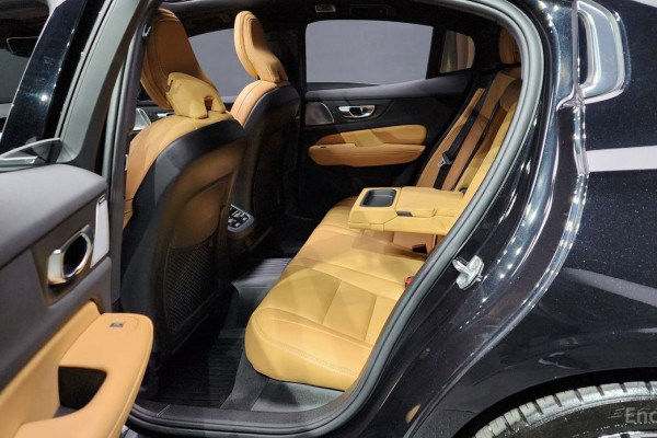 2021 Volvo S60 с пробегом 79 370 км