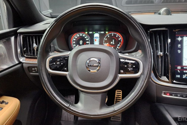 2021 Volvo S60 с пробегом 79 370 км