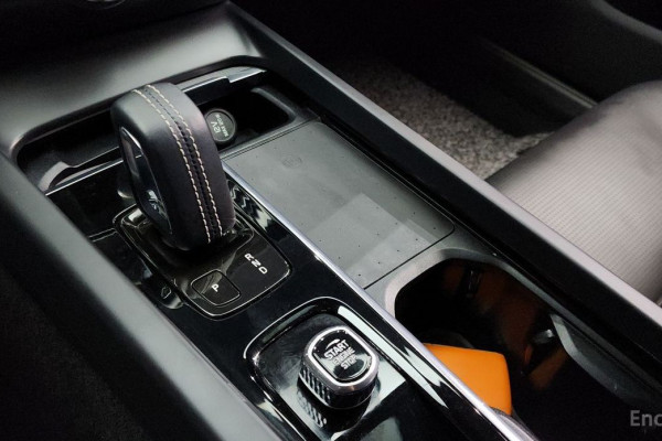 2022 Volvo S60 с пробегом 49 656 км