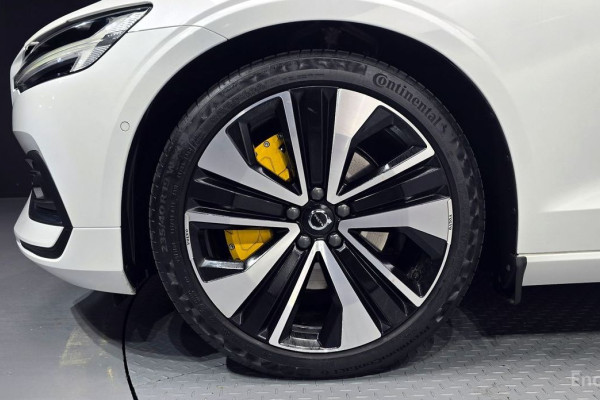 2022 Volvo S60 с пробегом 20 358 км