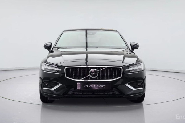 2023 Volvo S60 с пробегом 28 603 км