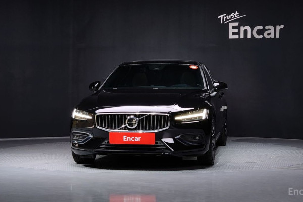 2023 Volvo S60 с пробегом 31 696 км