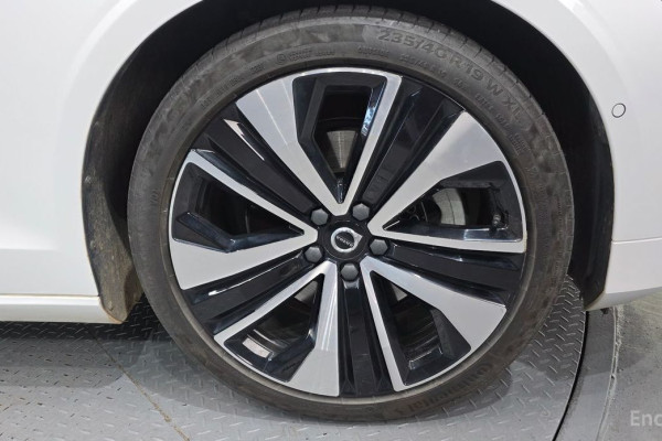 2023 Volvo S60 с пробегом 47 506 км