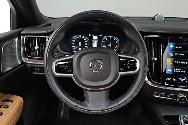 2021 Volvo S60 с пробегом 53 691 км