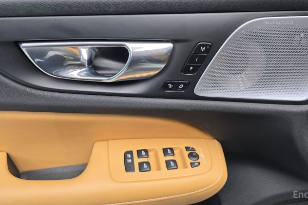 2023 Volvo S60 с пробегом 47 506 км