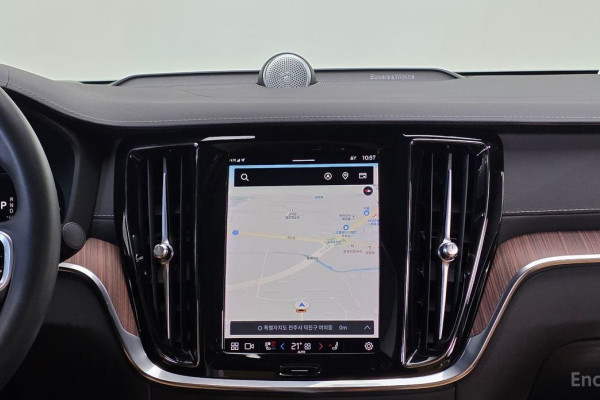 2023 Volvo S60 с пробегом 47 506 км