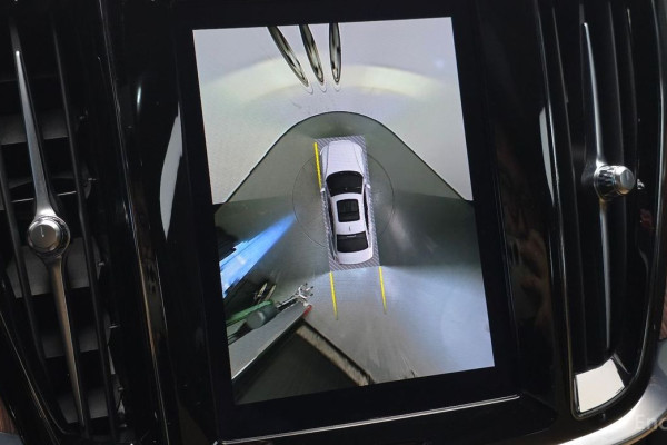 2023 Volvo S60 с пробегом 47 506 км