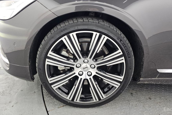 2022 Volvo S90 с пробегом 41 806 км