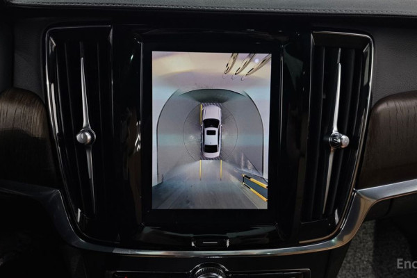 2022 Volvo S90 с пробегом 41 806 км