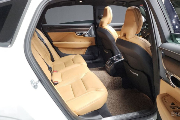 2022 Volvo S90 с пробегом 32 301 км