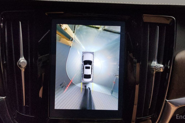 2022 Volvo S90 с пробегом 32 301 км