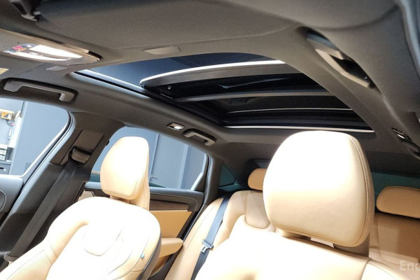 2022 Volvo S90 с пробегом 32 301 км