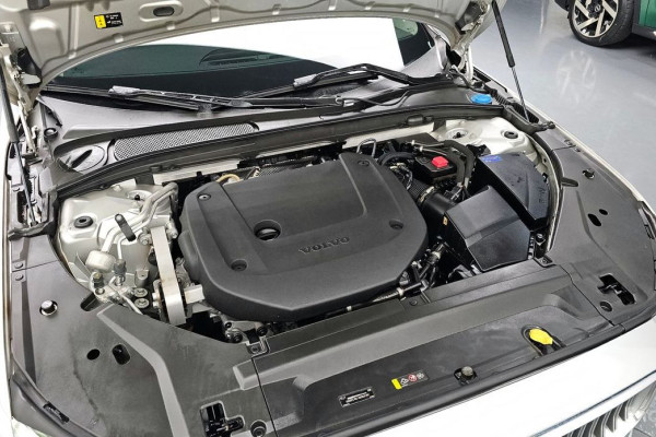 2021 Volvo S90 с пробегом 39 305 км