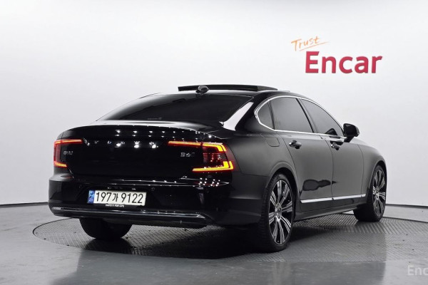 2022 Volvo S90 с пробегом 94 674 км