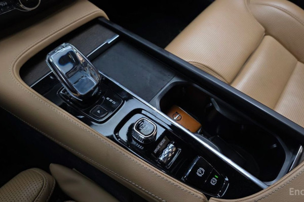 2021 Volvo S90 с пробегом 53 949 км