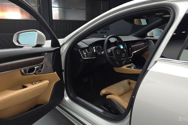 2021 Volvo S90 с пробегом 53 949 км
