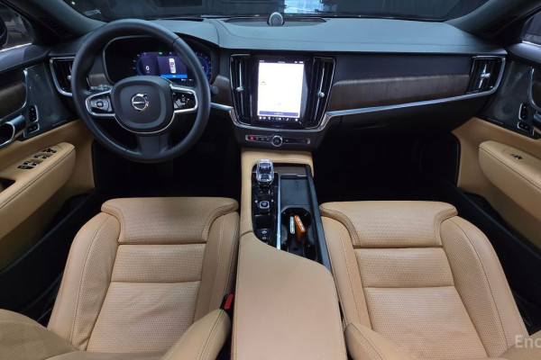 2022 Volvo S90 с пробегом 94 674 км