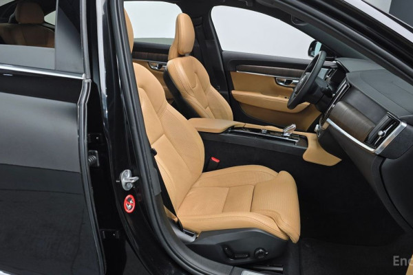 2022 Volvo S90 с пробегом 94 674 км