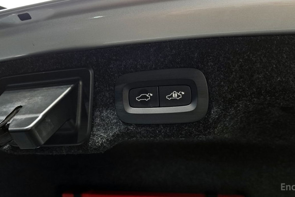 2021 Volvo S90 с пробегом 39 305 км